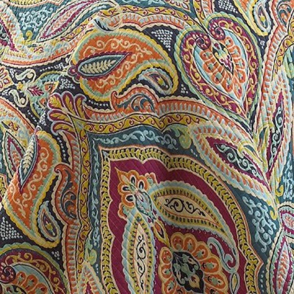 Levtex Home Magnolia Quilt Set, NWOT,             Full/Queen 3-Piece Set - Picture 2 of 4